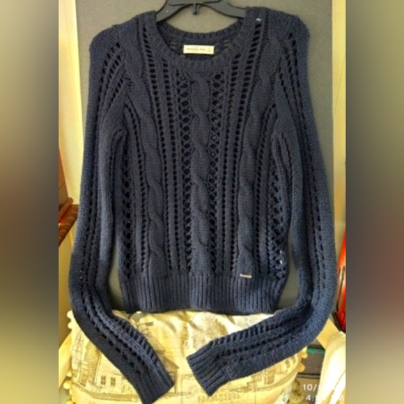 Abercrombie & Fitch Navy Sweater XS - Picture 1 of 5